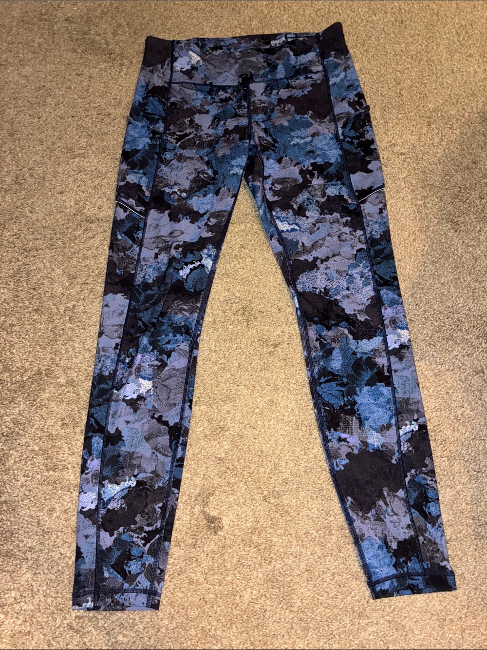 Lululemon Speed Up Tight floral leggings - Picture 2 of 10